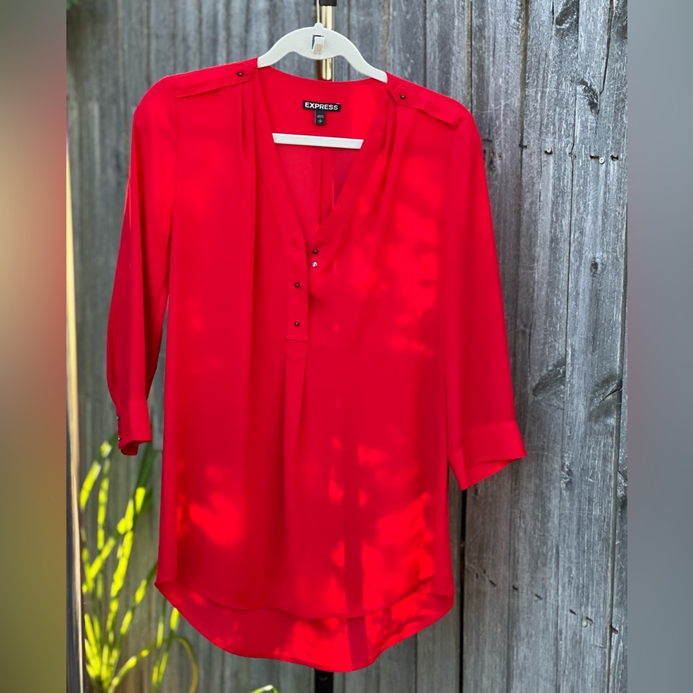 EXPRESS V Neck Blouse Red